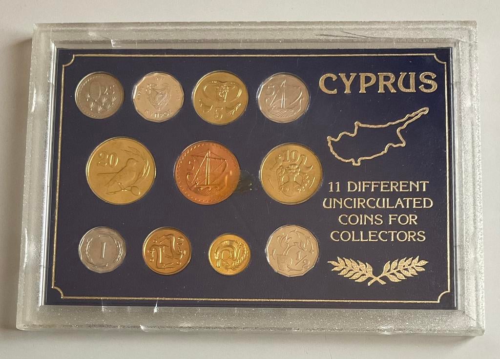 Munten - CYPRUS  11 Verschillende UNC Munten div. jaartallen, Ophalen of Verzenden, Overige landen, Setje