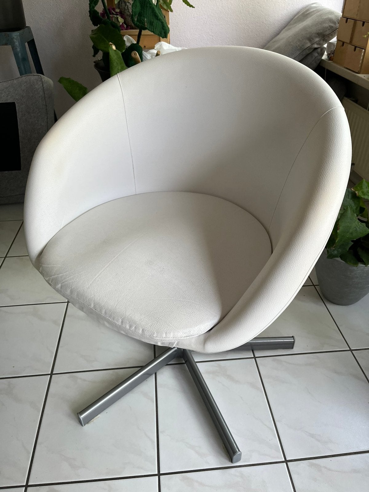 Ikea witte draai fauteuil, Huis en Inrichting, Fauteuils, Ophalen, Gebruikt, Minder dan 75 cm, Leer
