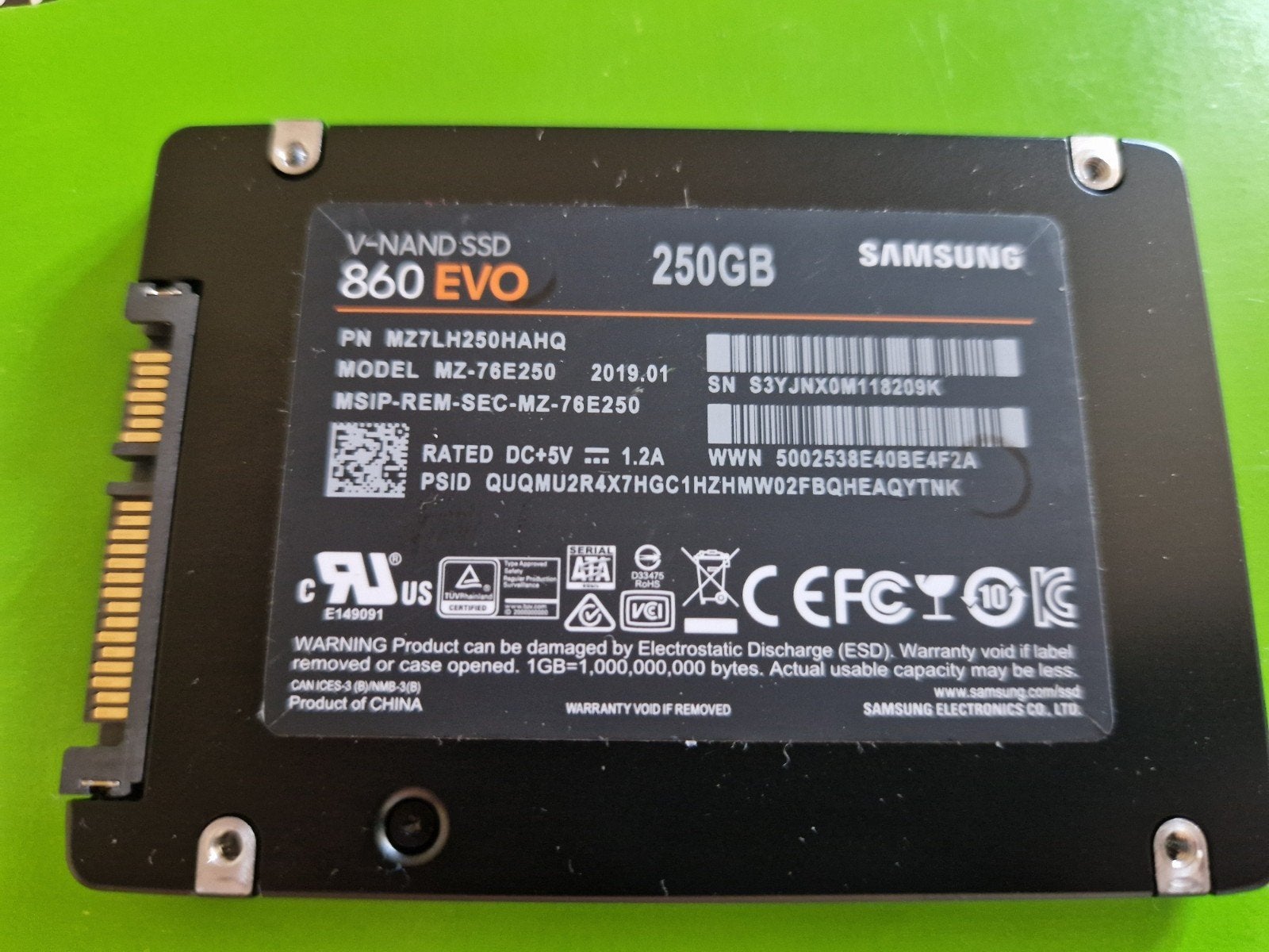 Samsung 860 EVO 250GB SSD, Computers en Software, Harde schijven, Ophalen, Intern, Server, Zo goed als nieuw