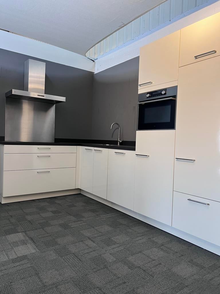 Complete mooie Siematic hoekkeuken met Atag apparatuur., Huis en Inrichting, Keuken | Complete keukens, Ophalen, Overige materialen