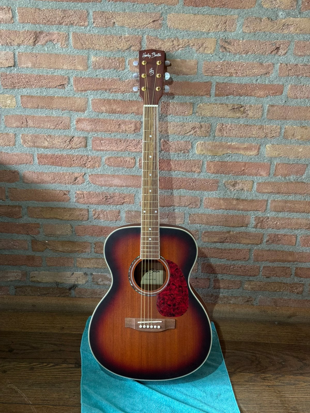 Harley Benton HBCG-45E electro-acoustic guitar, new strings, Muziek en Instrumenten, Ophalen, Zo goed als nieuw, Western- of Steelstringgitaar