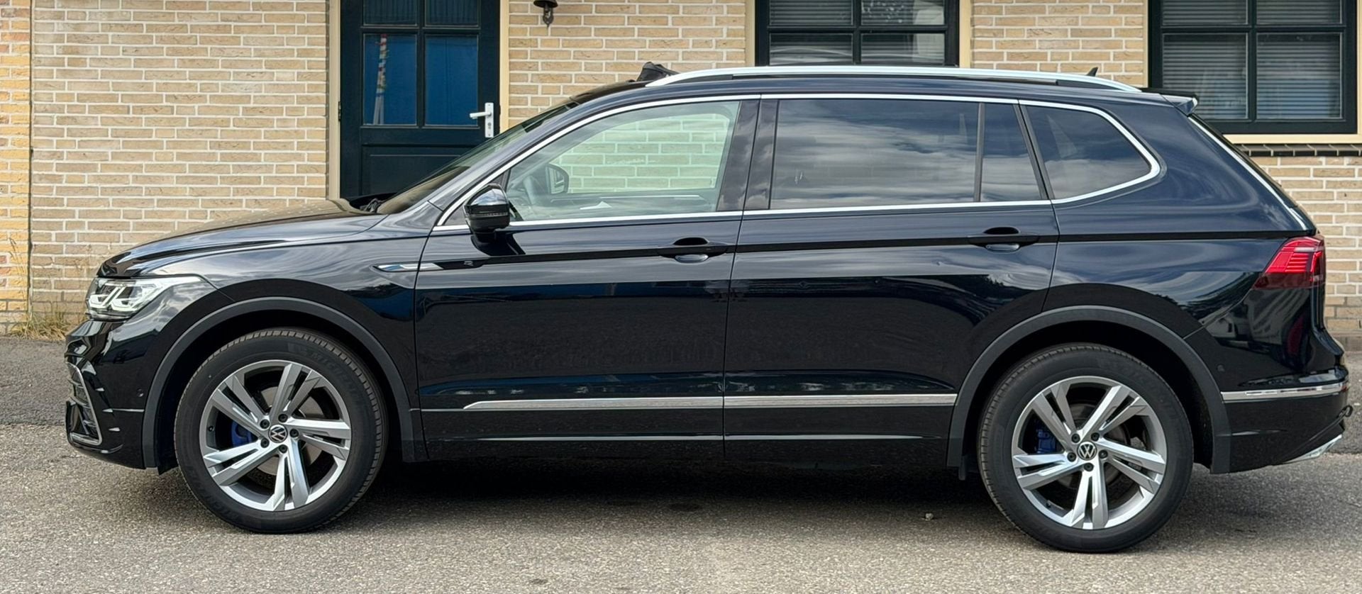 Volkswagen Tiguan Allspace 1.4 TSI R-Line 7p. PANO |CAM|LEDE, 15 km/l, Euro 6, 4 cilinders, 150 pk