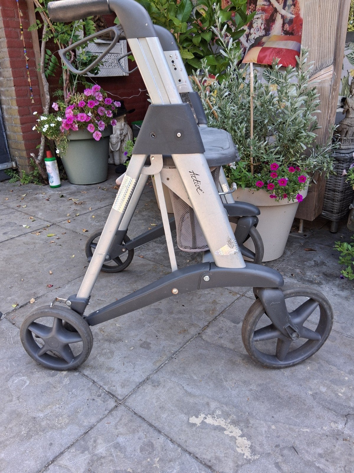Stevige anwb rollator, Diversen, Rollators, Zo goed als nieuw, Opvouwbaar, Ophalen