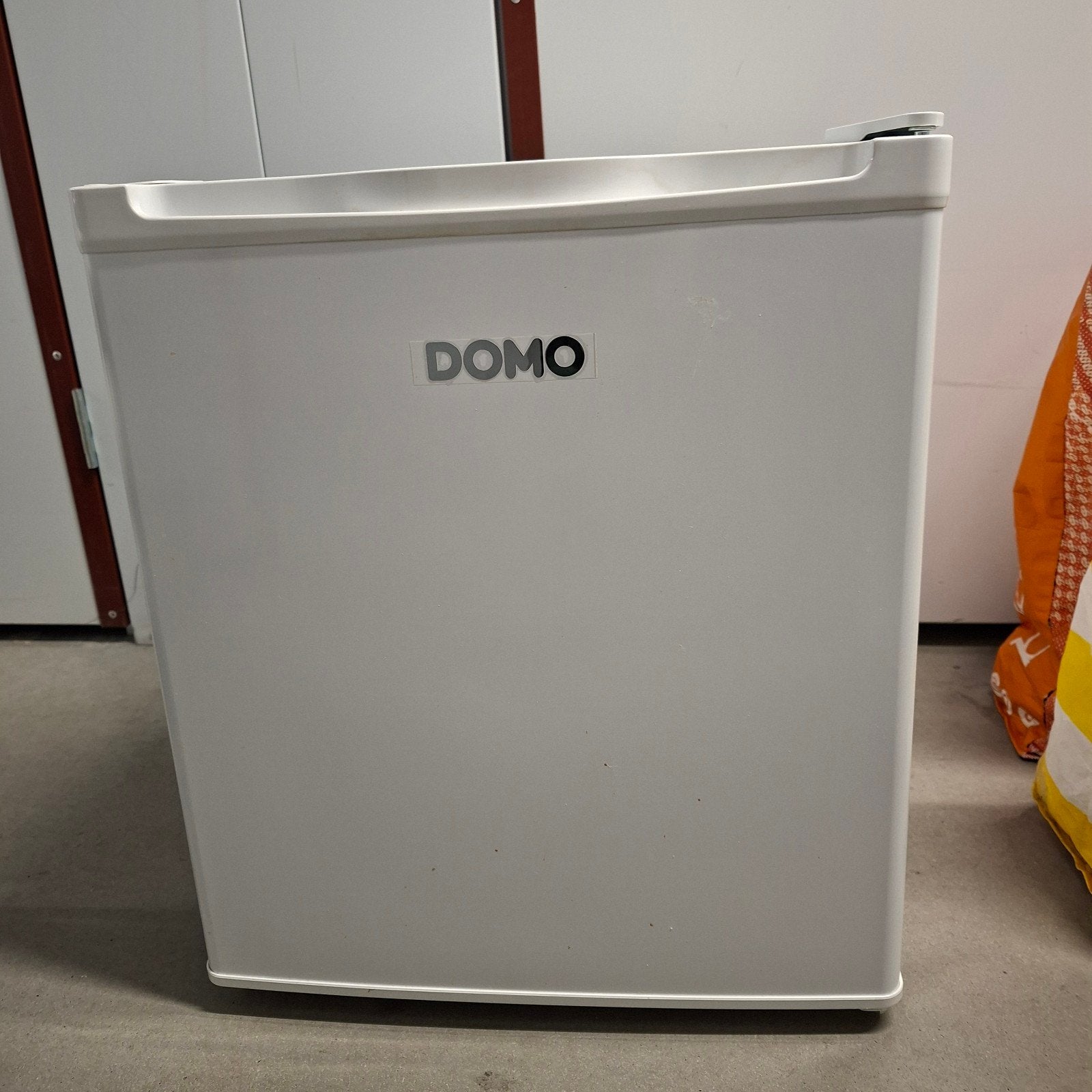 Domo mini koelkast met vriesvak, Ophalen, Minder dan 85 cm, 45 tot 60 cm, Met vriesvak