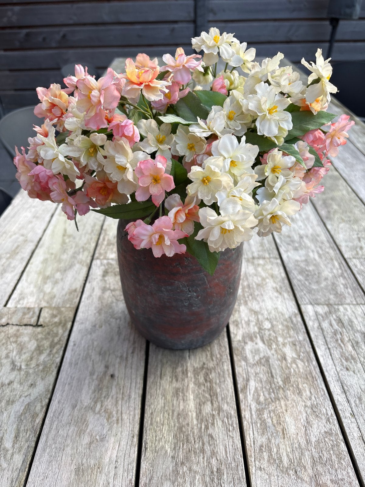Prachtig boeket kunstbloemen - Roze en wit, Ophalen, Binnen, Textiel, Zo goed als nieuw