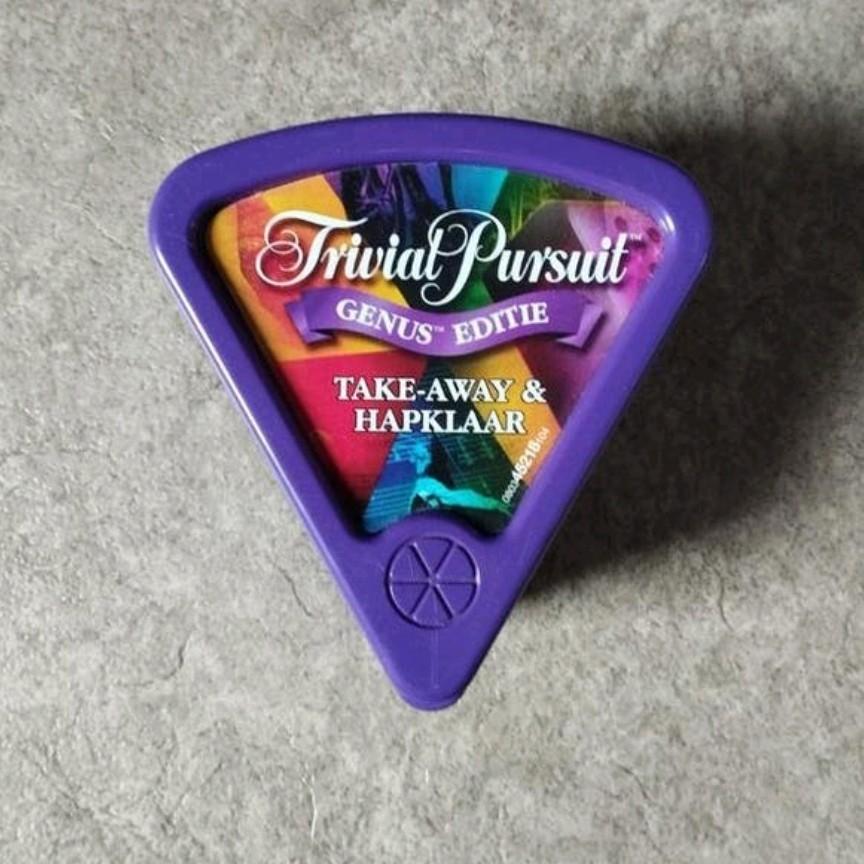 Trivial Pursuit - Genus Editie, Vijf spelers of meer, Ophalen of Verzenden, Zo goed als nieuw