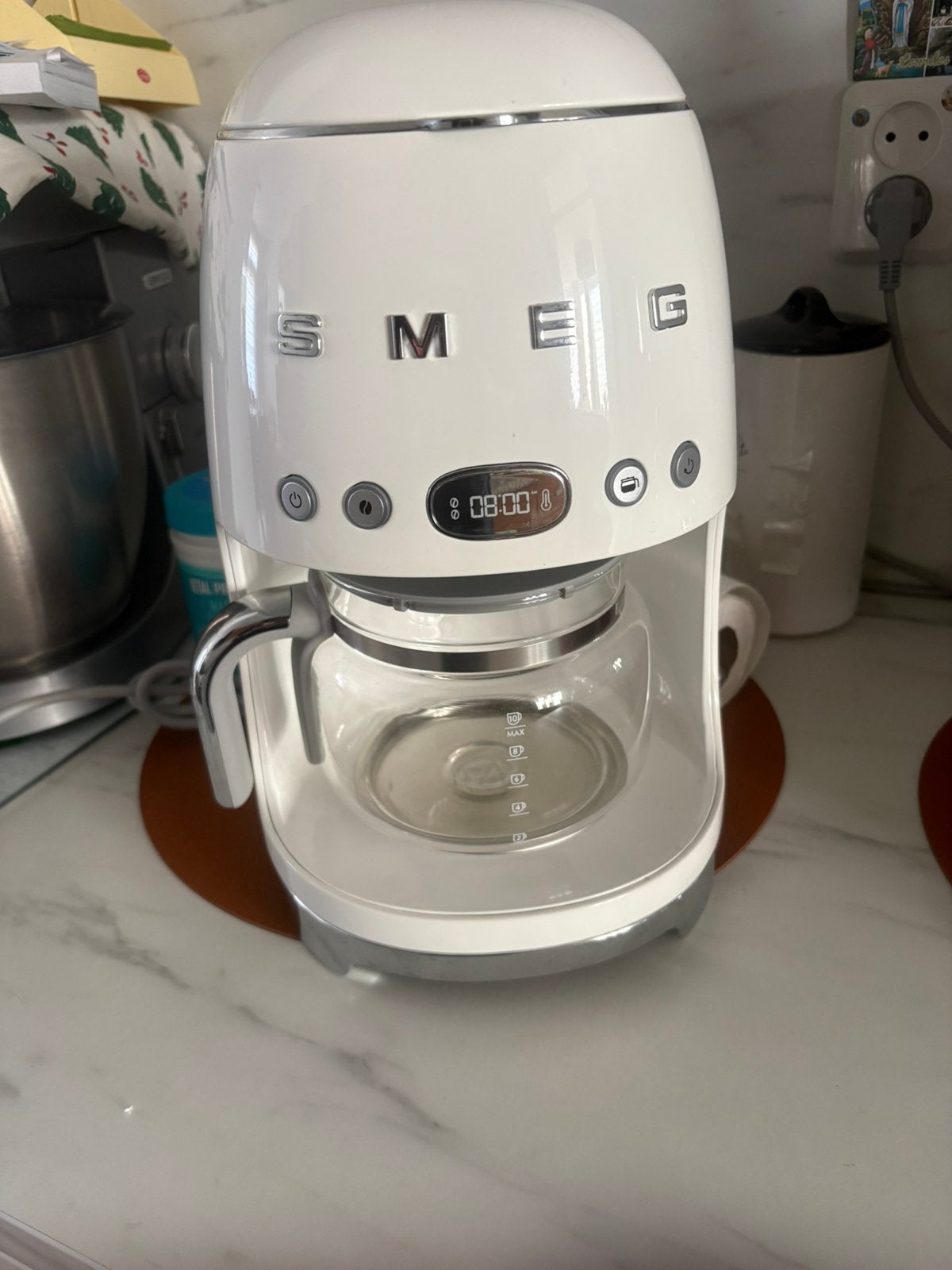 Smeg DCF02WHEU, Ophalen, 10 kopjes of meer, Koffiemachine, Gemalen koffie