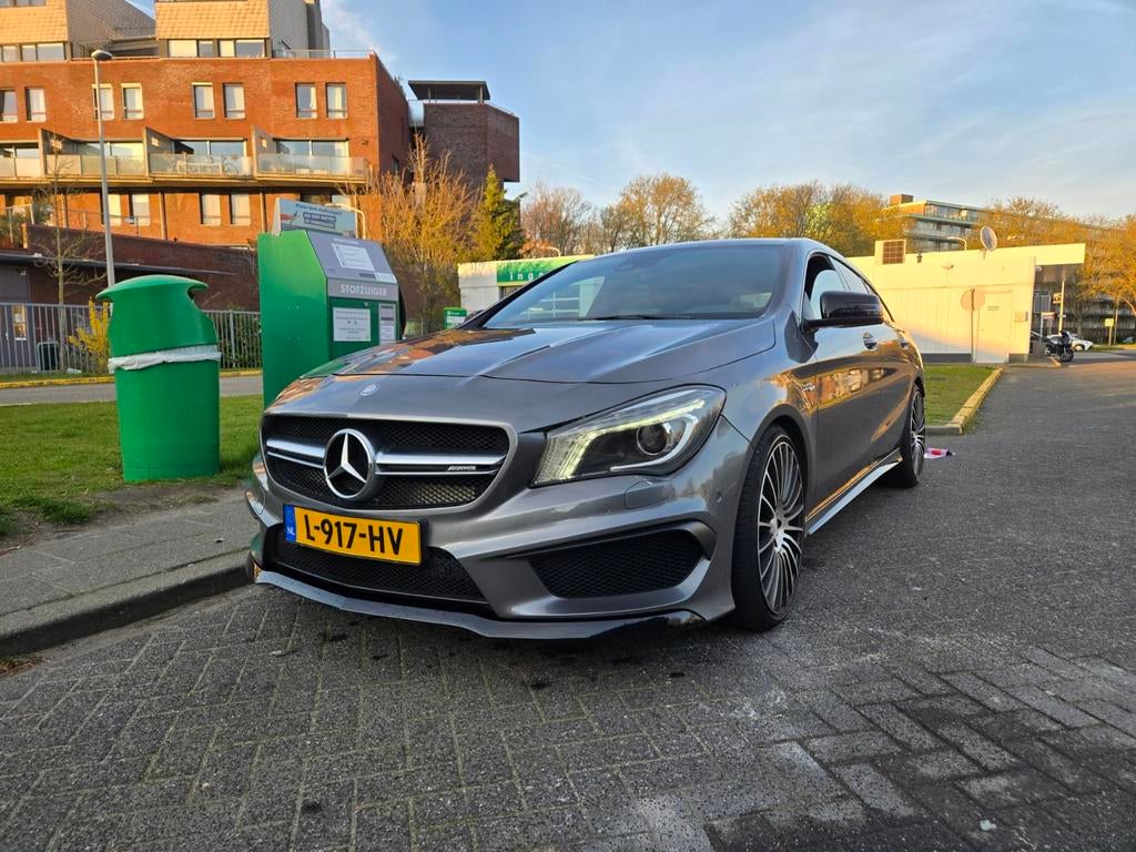 Mercedes-Benz CLA 45 AMG 265KW Shoot.br 4M A7 2015 Grijs, Auto's, Automaat, CLA, Zwart, 4 cilinders