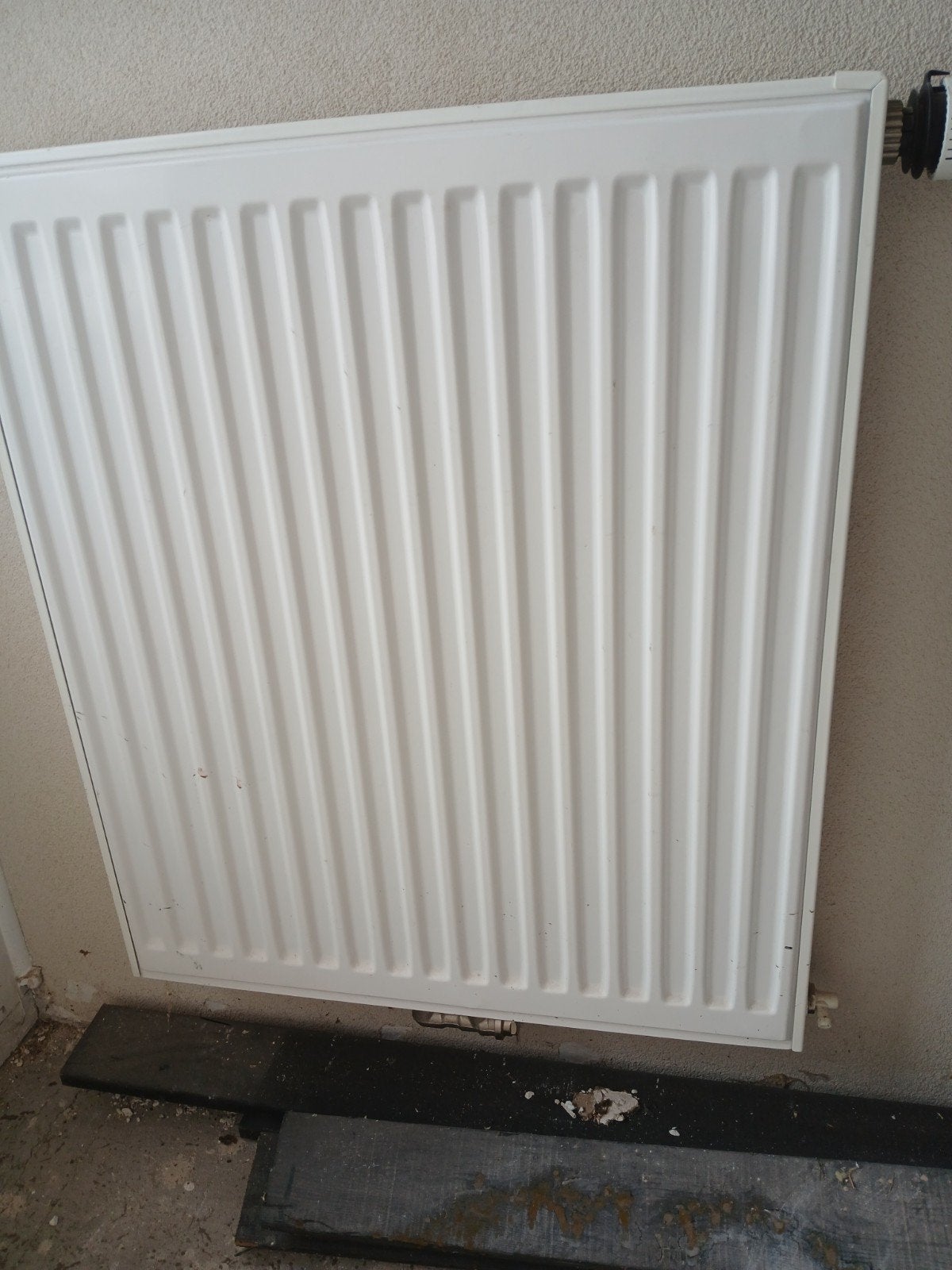 Design Radiator 60x70 cm (met thermostaatknop 70 cm breed), Doe-het-zelf en Verbouw, Verwarming en Radiatoren, Ophalen