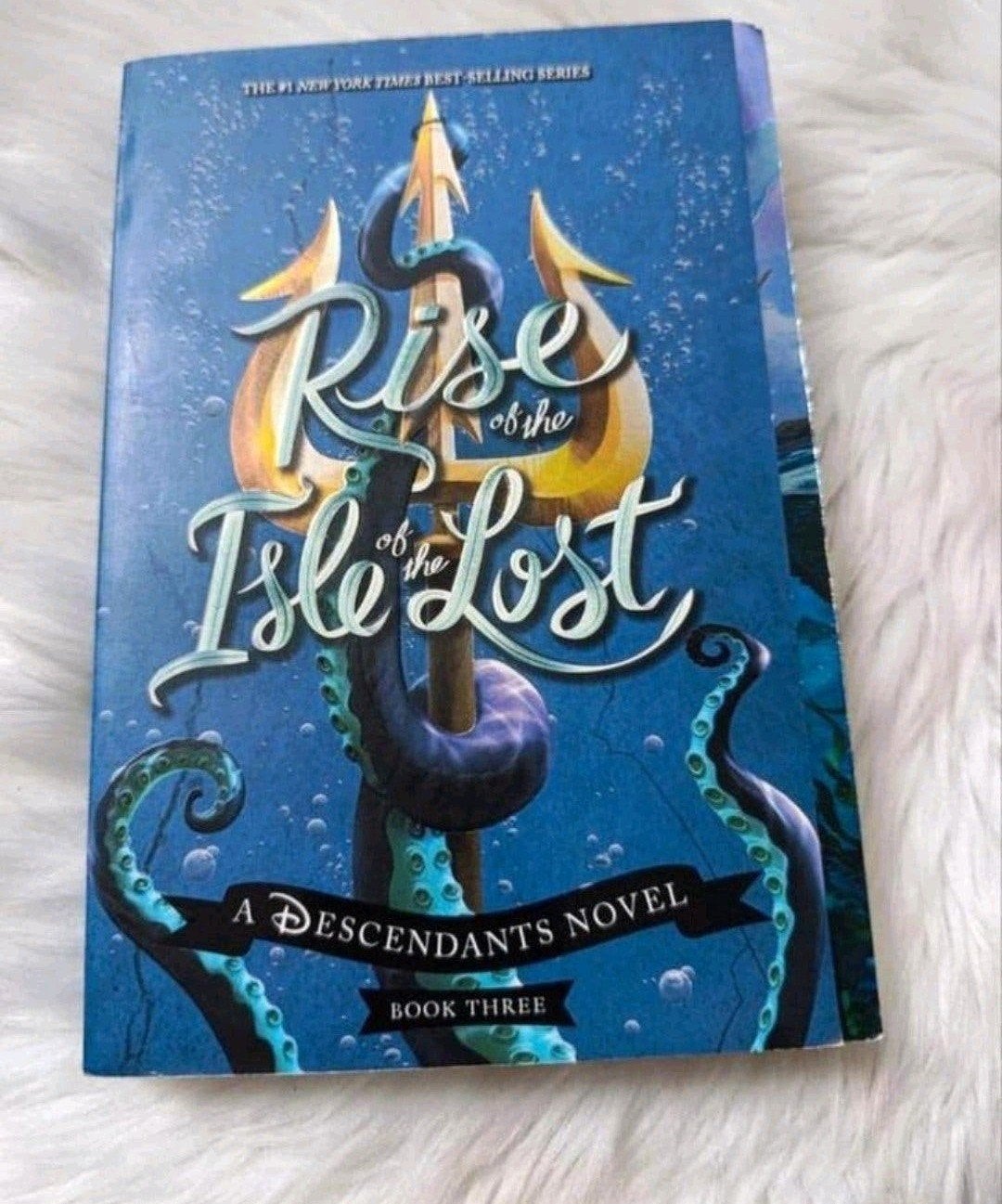 Rise of the Isle of the Lost - A Descendants Novel, Boeken, Ophalen of Verzenden, Zo goed als nieuw, Melissa de la Cruz
