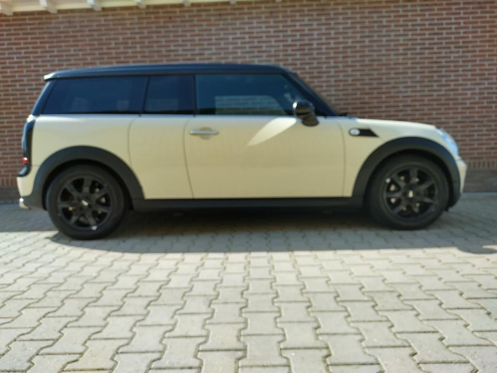 Mini Clubman 1.6 Cooper 2009 Wit, Voorwielaandrijving, Stof, 4 cilinders, 4 stoelen