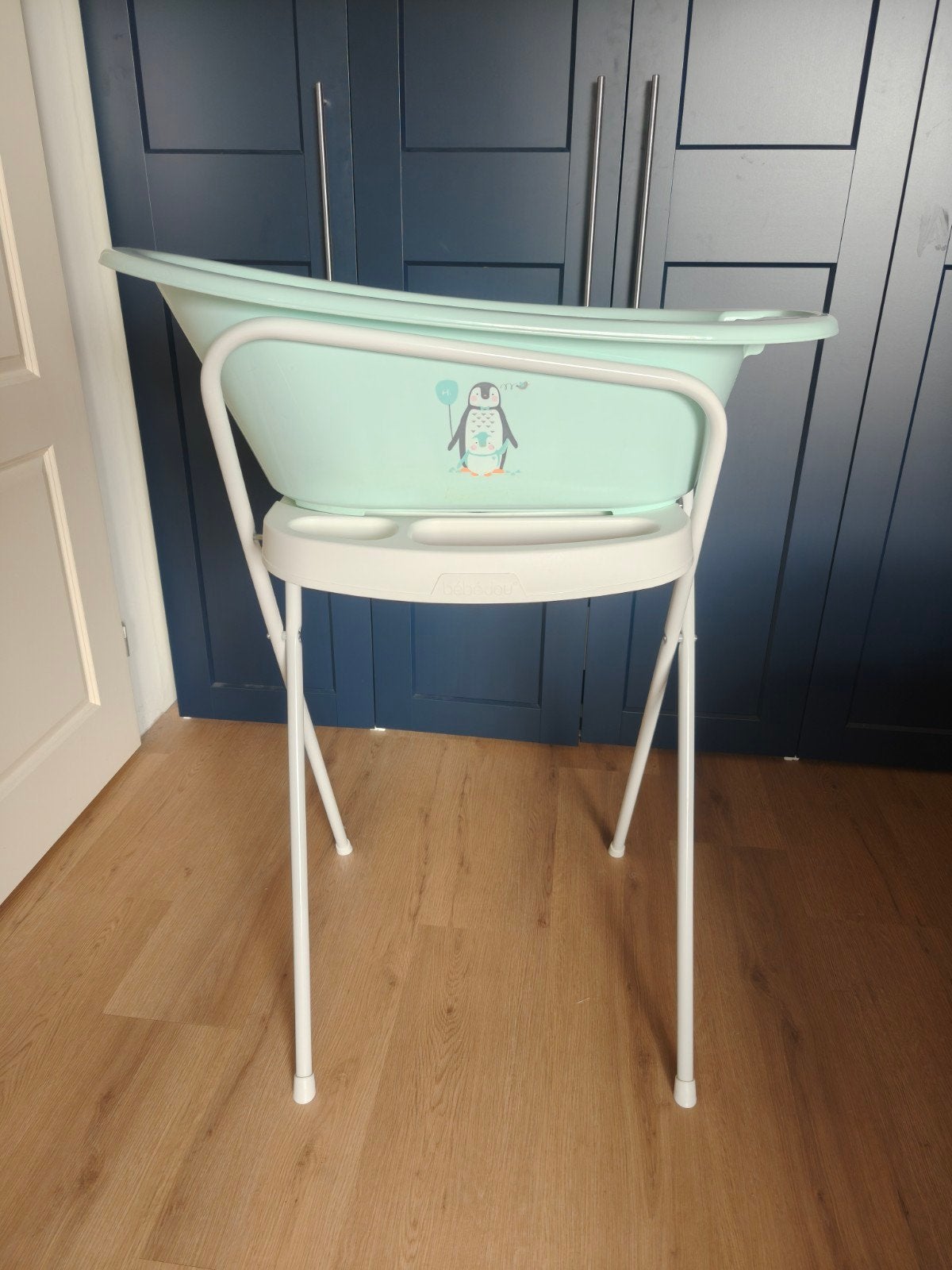 Bébé-jou babybadje met standaard en zitje, Kinderen en Baby's, Ophalen, Gebruikt, Badje, Bébé-jou