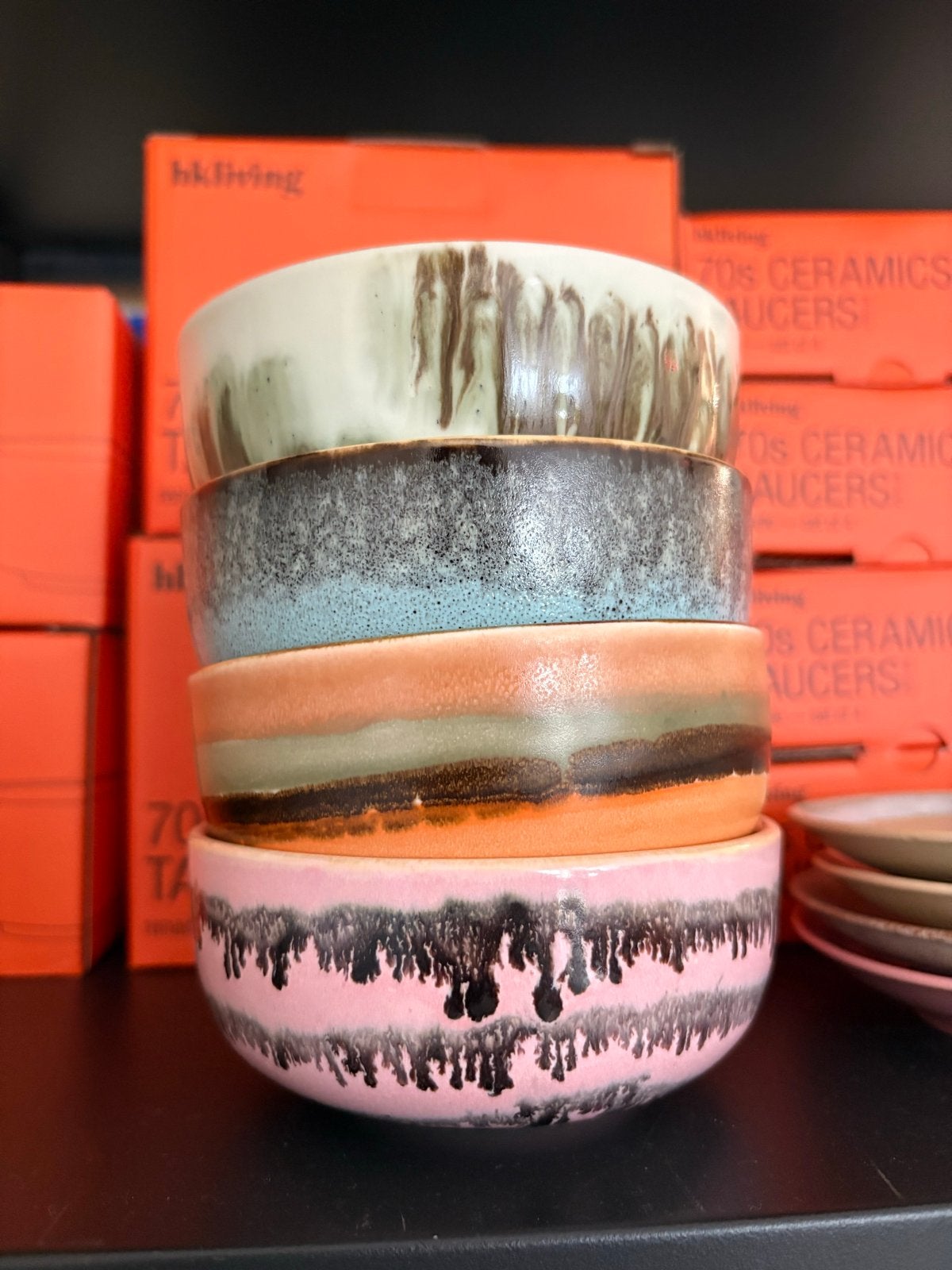 Set van 4 nieuwe HKliving 70s ceramic tapas bowls, Huis en Inrichting, Overige merken, Keramiek, Vintage, Nieuw