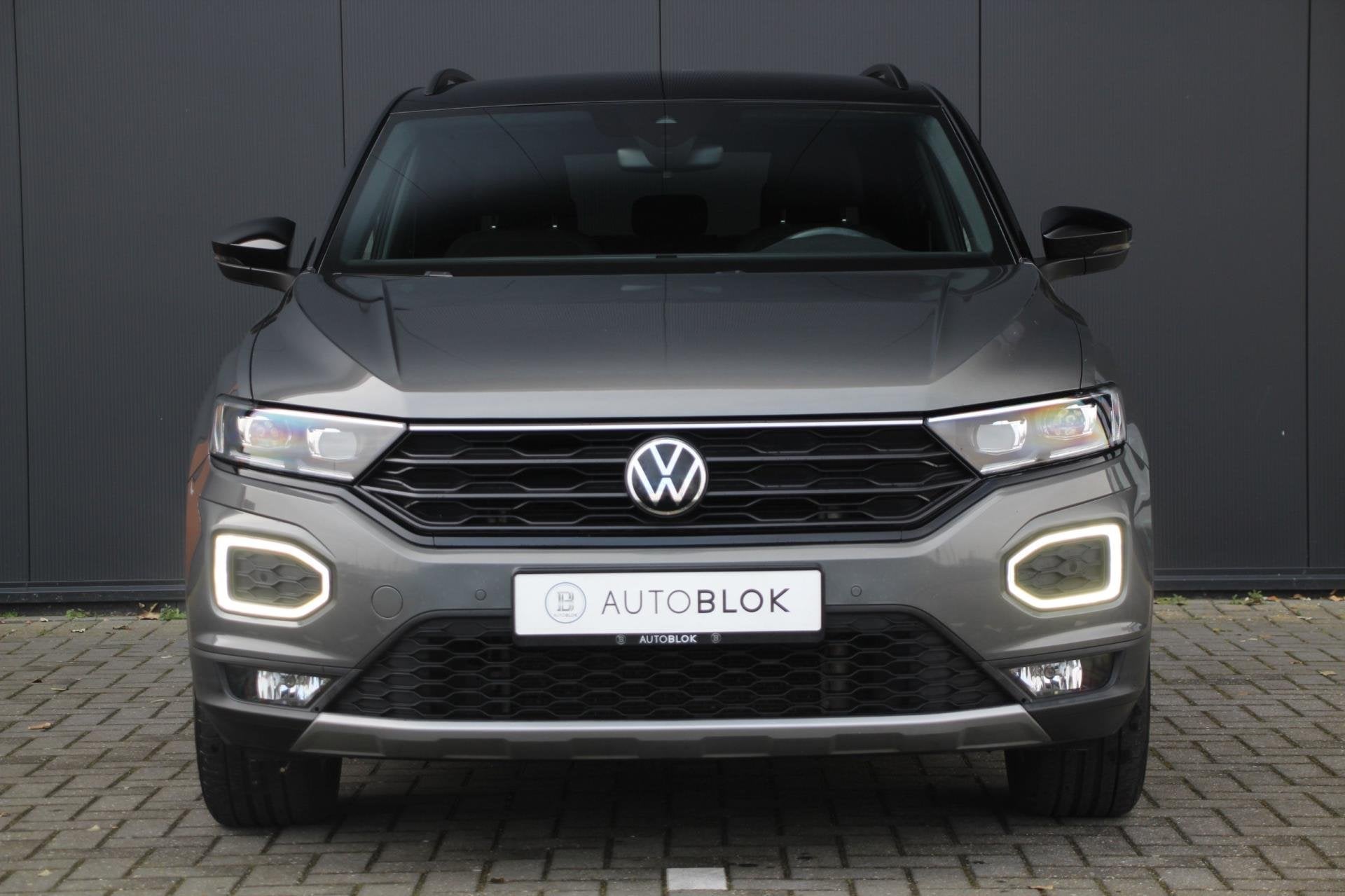 Volkswagen T-Roc Volkswagen T-Roc 1.5 TSI Style | Camera | S, Auto's, Volkswagen, Stof, Zwart, 4 cilinders, 150 pk