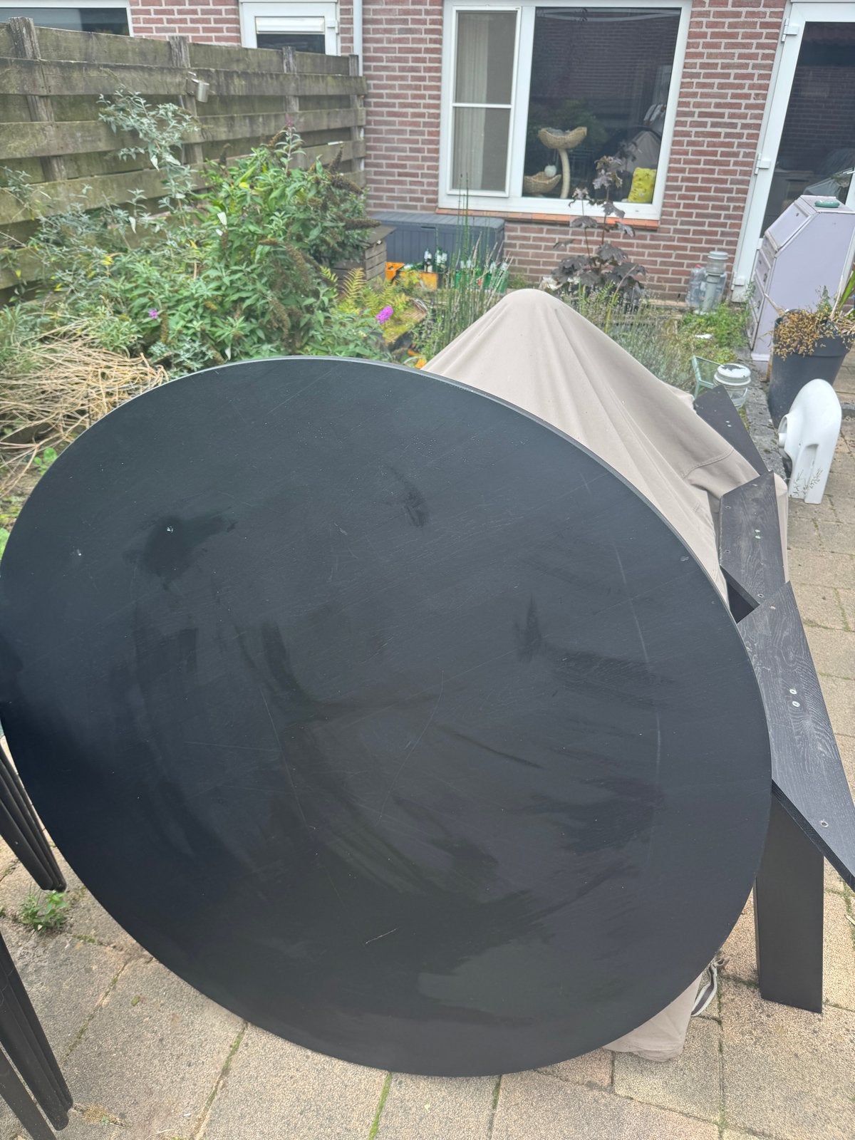 Ronde eettafel met 3 poten - Diameter 130cm, Hoogte 80cm, Gebruikt, Neutraal, Ophalen of Verzenden, Vijf personen of meer