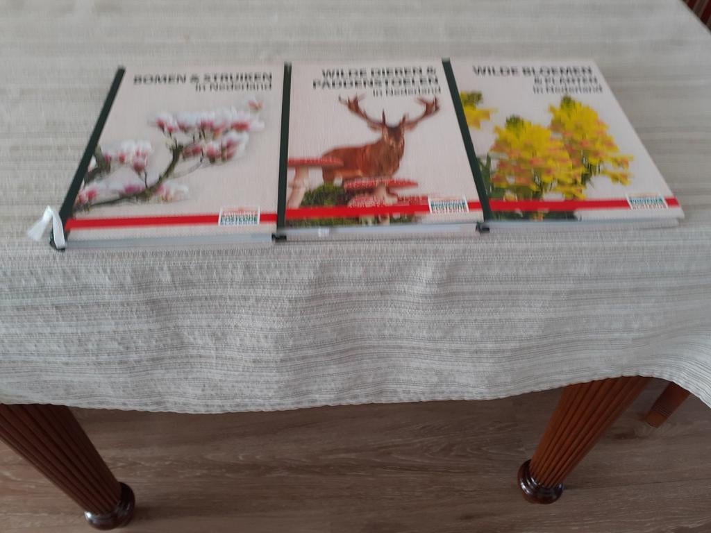 3 boeken van de postcode loterij, Eén stripboek, Ophalen of Verzenden