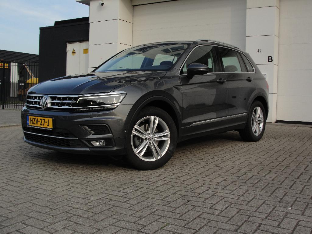 VW TIGUAN 1.5 TSI/AUTOMAAT/2020/elektrische trekhaak/HEAD-UP, Auto's, Volkswagen, 1800 kg, 4 cilinders, 150 pk, Alcantara