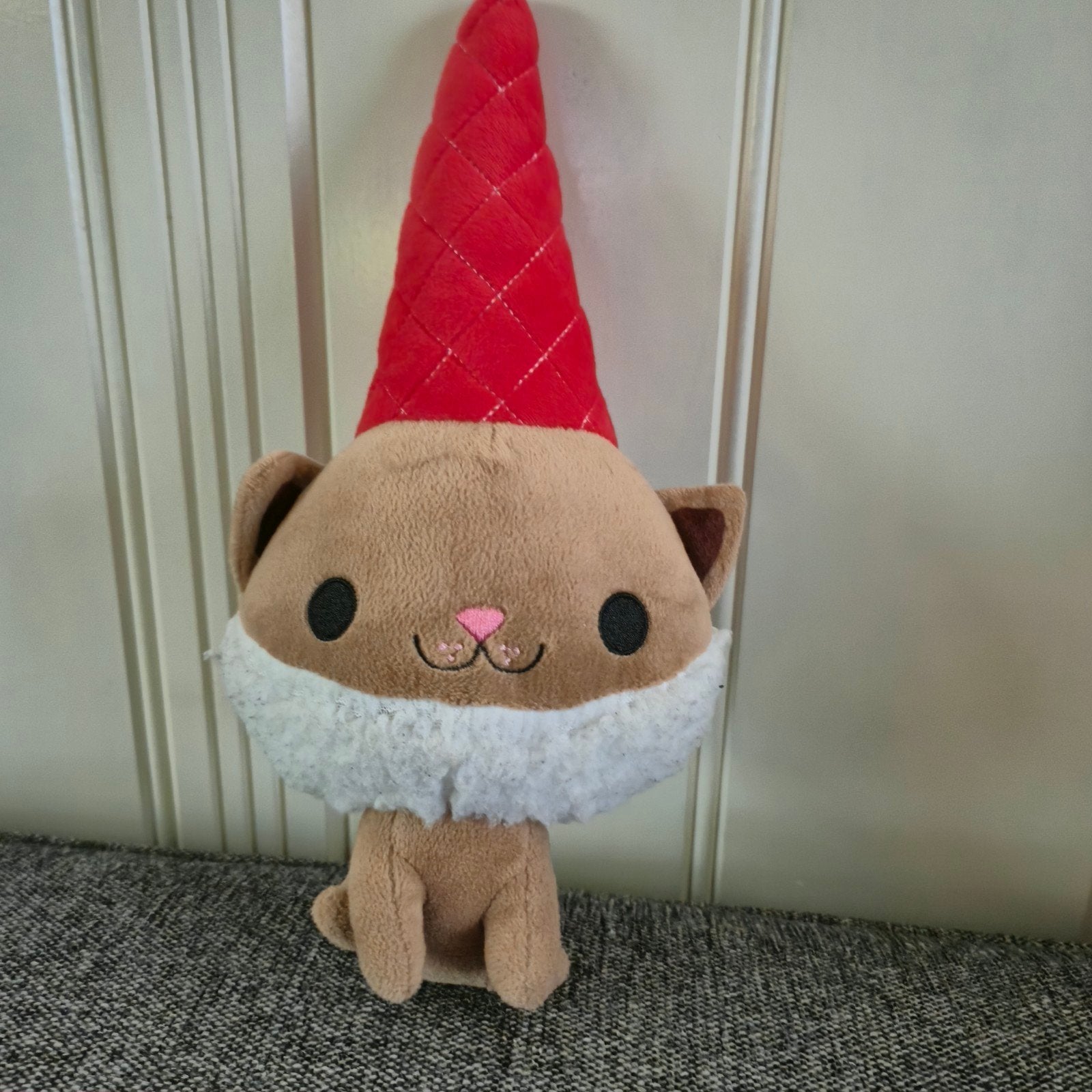 Kitty Cones Koko Gnome Knuffel 26cm, Gebruikt, Overige merken, Met label, Bruin
