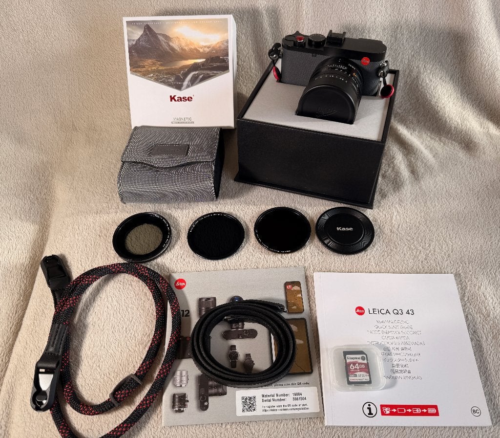 Leica Q343 + accessoires met garantie, Ophalen, GPS, Zo goed als nieuw, 63 megapixels