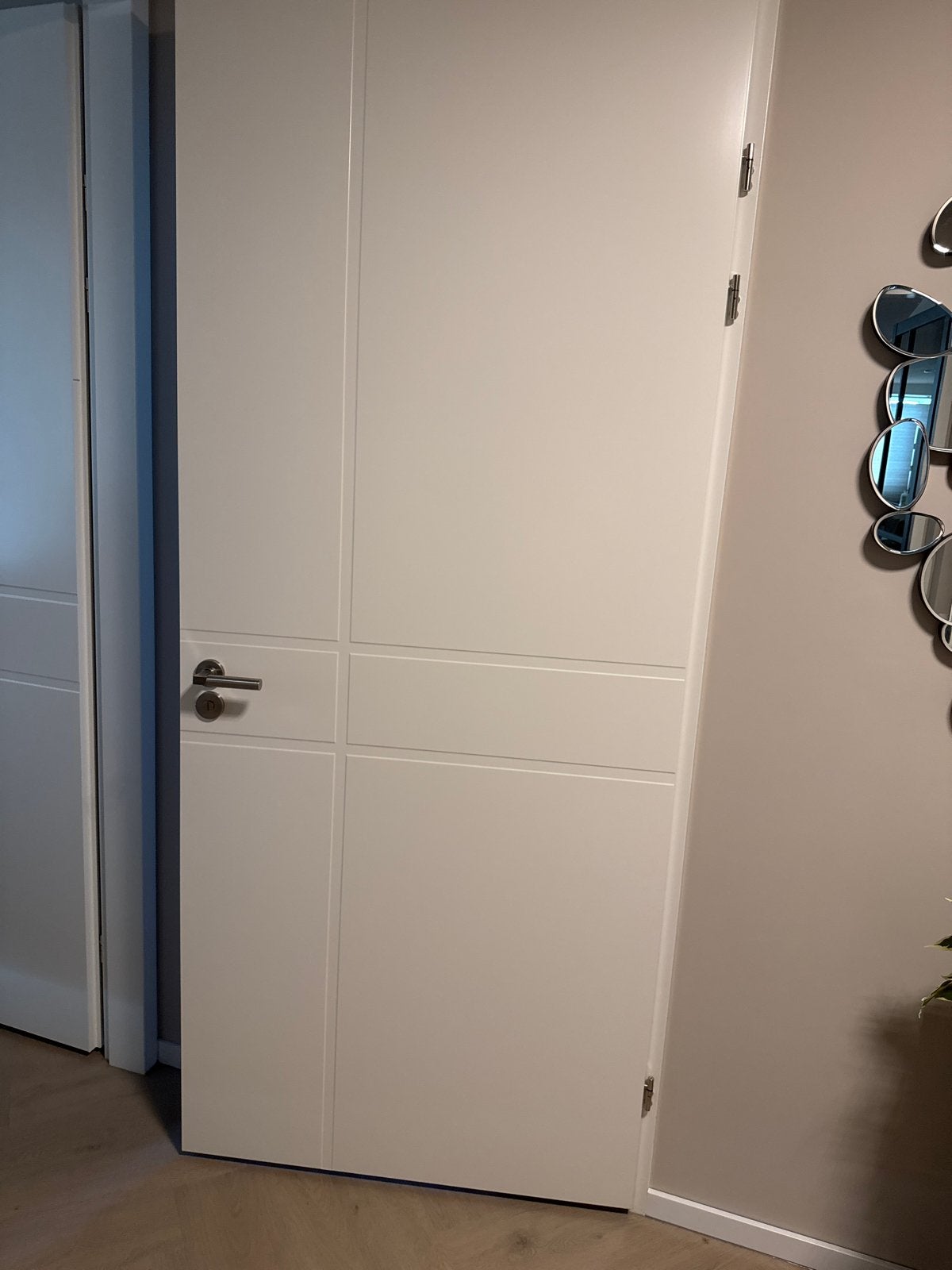 Nieuwe witte binnendeur met modern patroon (230,5x93 cm), Ophalen, 80 tot 100 cm, 215 cm of meer, Binnendeur