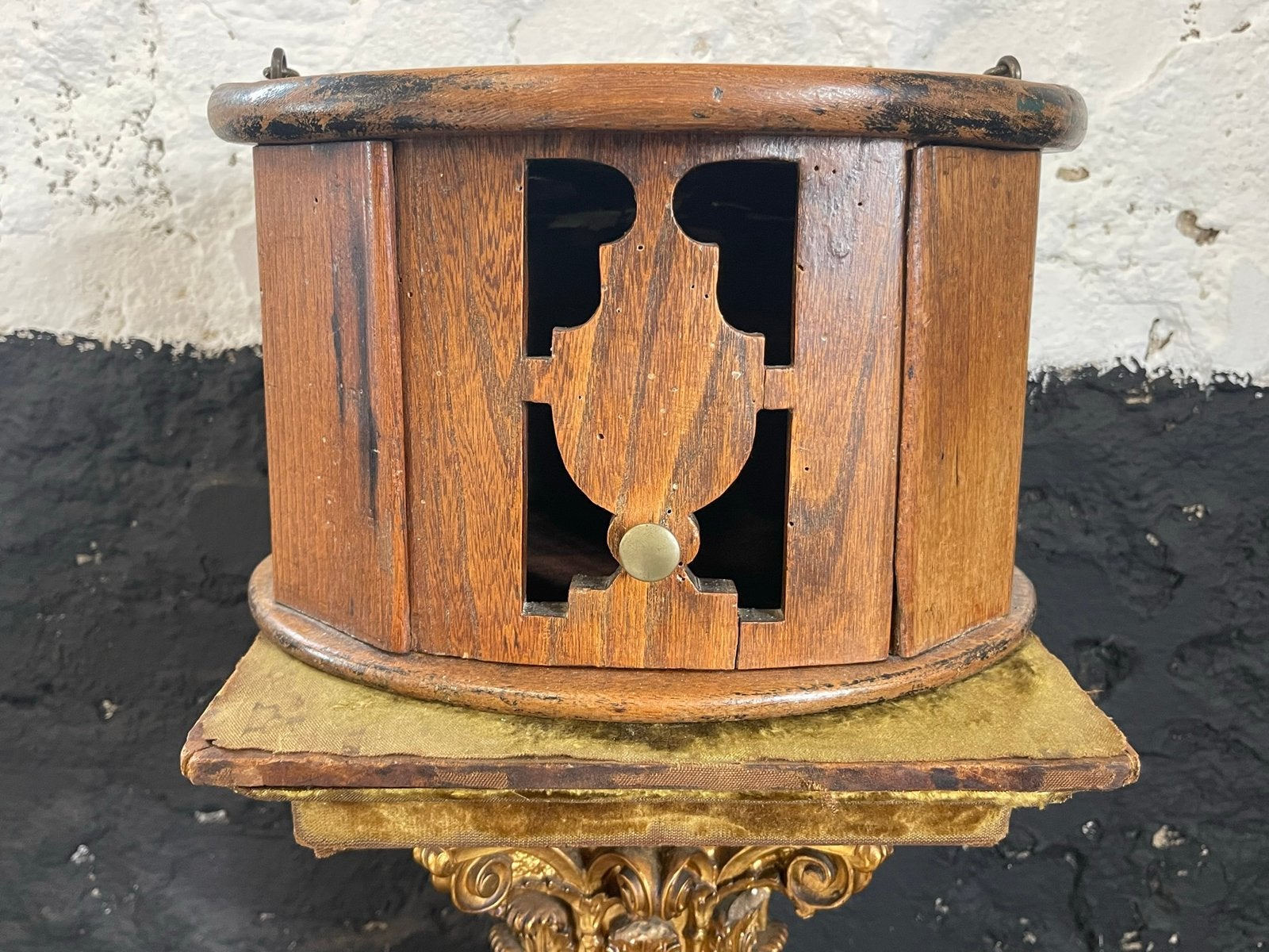 Antieke houten stoof houtsnijwerk met schuif en draagbeugel, Ophalen of Verzenden
