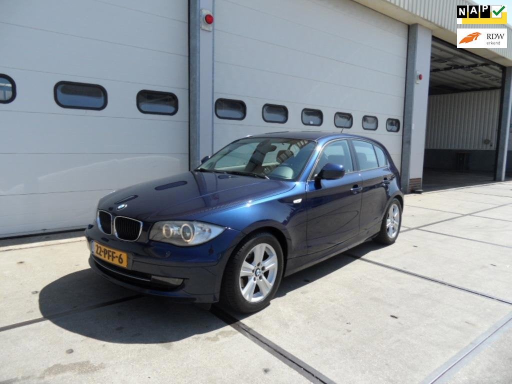 BMW 1-serie 116i EffDyn. Ed. Business Line Ultimate Edition, 1-Serie, Achterwielaandrijving, 4 cilinders, 122 pk