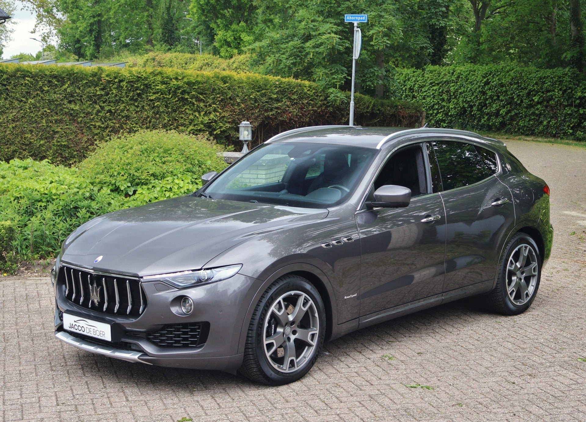 Maserati Levante 3.0 V6 S AWD GranSport 430pk Alcantara heme, Auto's, Dealer onderhouden, 430 pk, Gebruikt, 138 €/maand