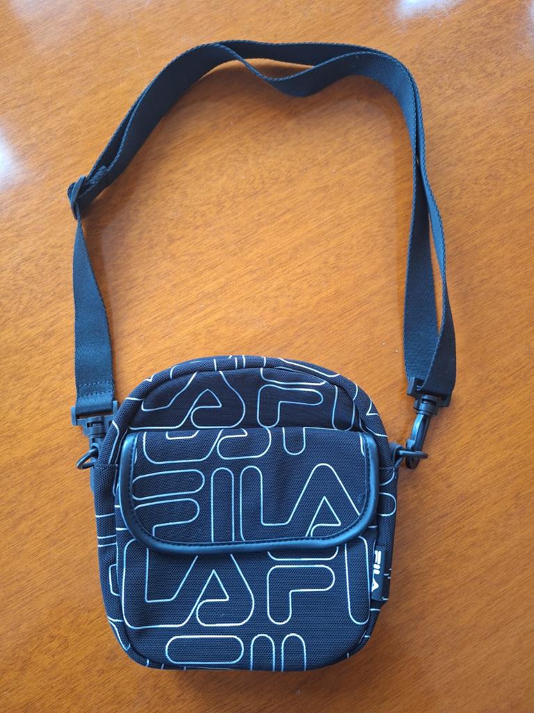 FILA tas, unisex, Sieraden, Tassen en Uiterlijk, Tassen | Schoudertassen, Ophalen of Verzenden, Zo goed als nieuw, Zwart