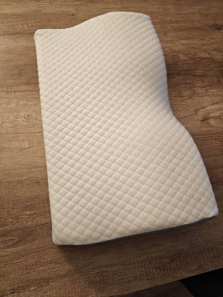 Orthopedisch Traagschuim Kussen voor Nekpijn - Nieuw, Ophalen of Verzenden, Nieuw, Wit, Overige vormen