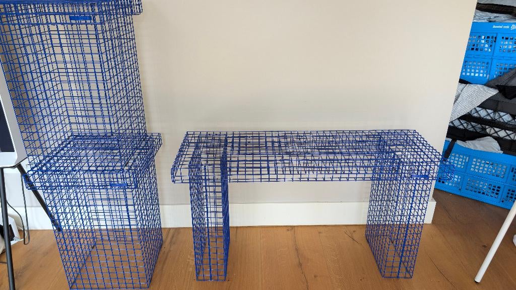 Kalager Design – Cobalt Blue Wire Bench & 2 Stools, Ophalen, Zo goed als nieuw, Staal