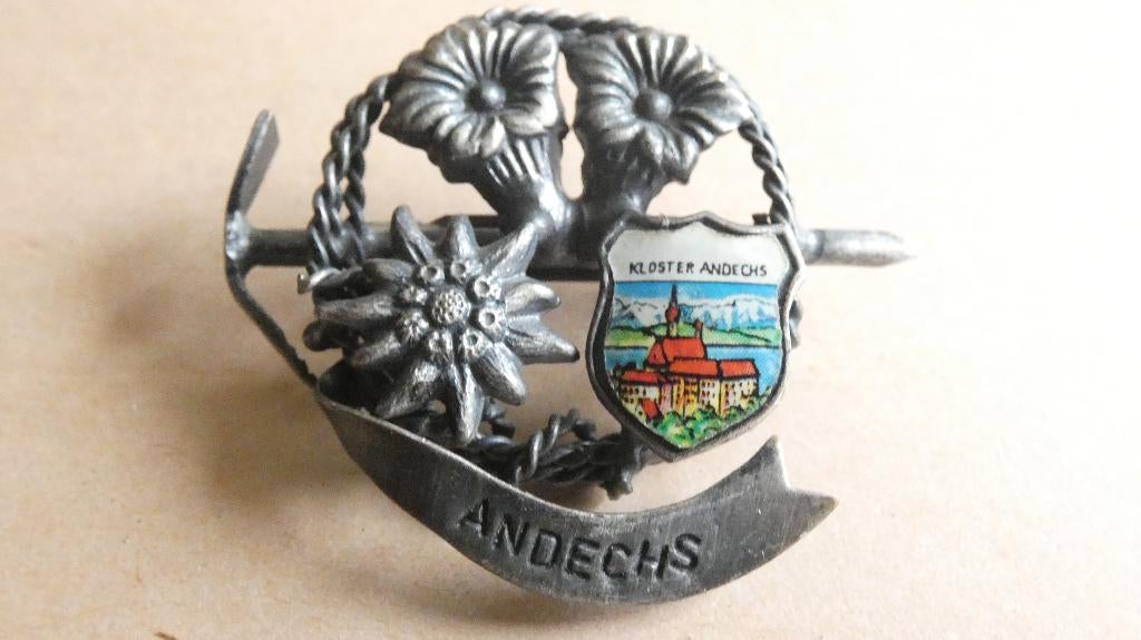 A19-562 |Twee prachtige vintage Duitse wandelhoed broche, Ophalen of Verzenden