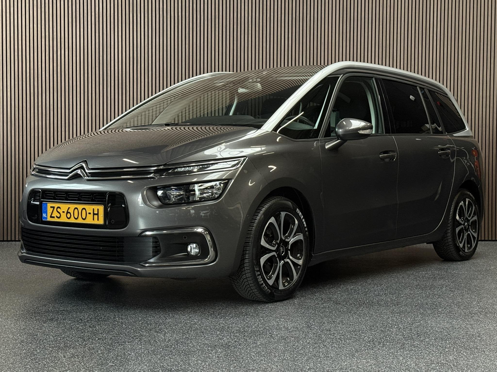 Citroen Grand C4 SpaceTourer 1.2 PureTech Business | Camera, Auto's, Voorwielaandrijving, Stof, Gebruikt, 1199 cc