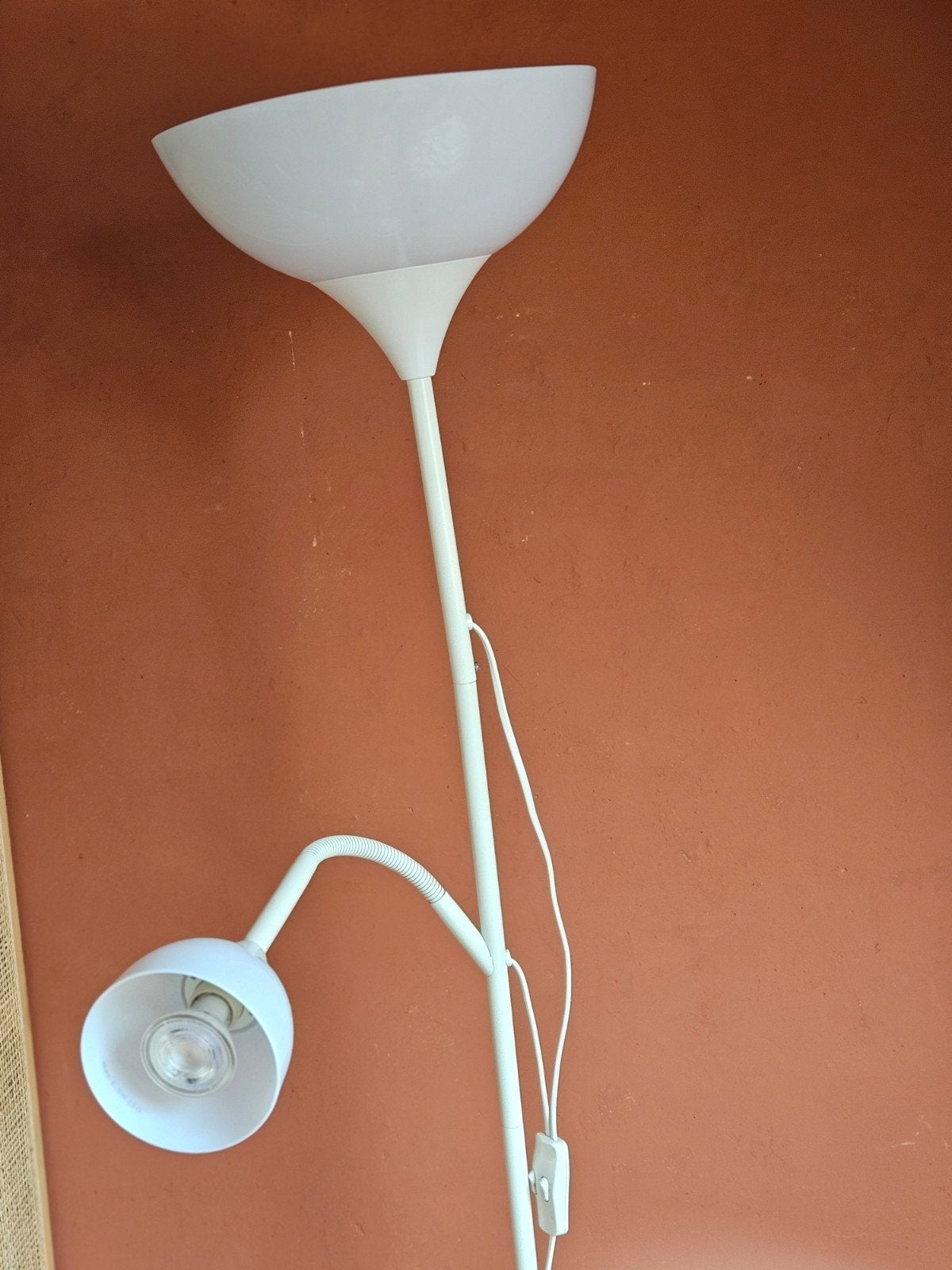 Witte vloerlamp met leeslamp - zo goed als nieuw, Ophalen, Kunststof, E27 (groot), Zo goed als nieuw