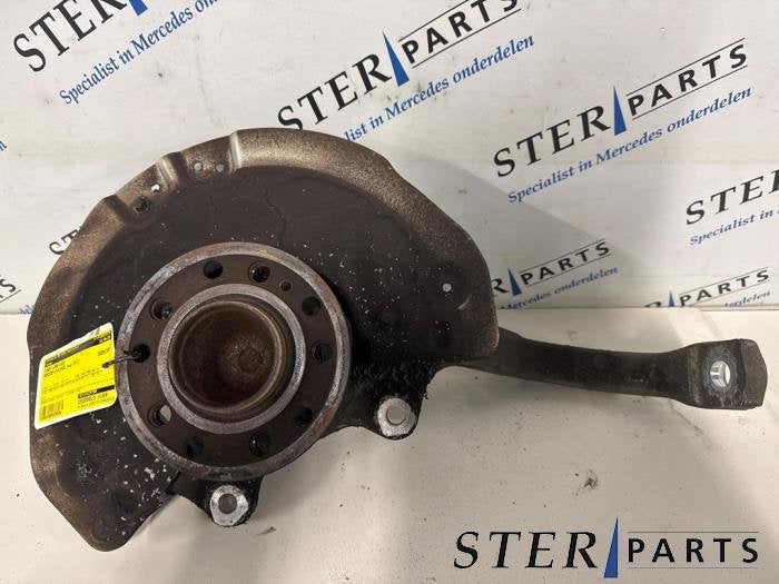 Fusee links-voor van een Mercedes E-Klasse, Gebruikt, -, Ophalen of Verzenden, -