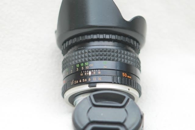 Minolta MC Rokkor PF 50 mm 1.7, Handmatige focus, Ophalen of Verzenden, Standaardlens, 50 mm