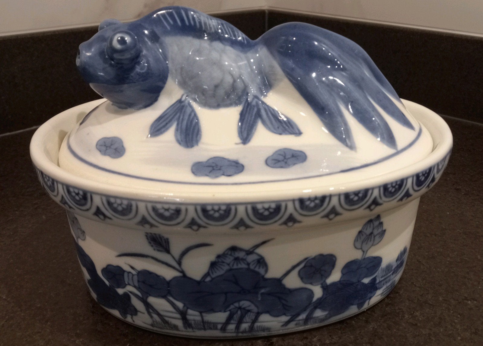 Antieke Chinese Blauwe Schaal met Deksel & Koj Karper, Antiek en Kunst, Ophalen of Verzenden