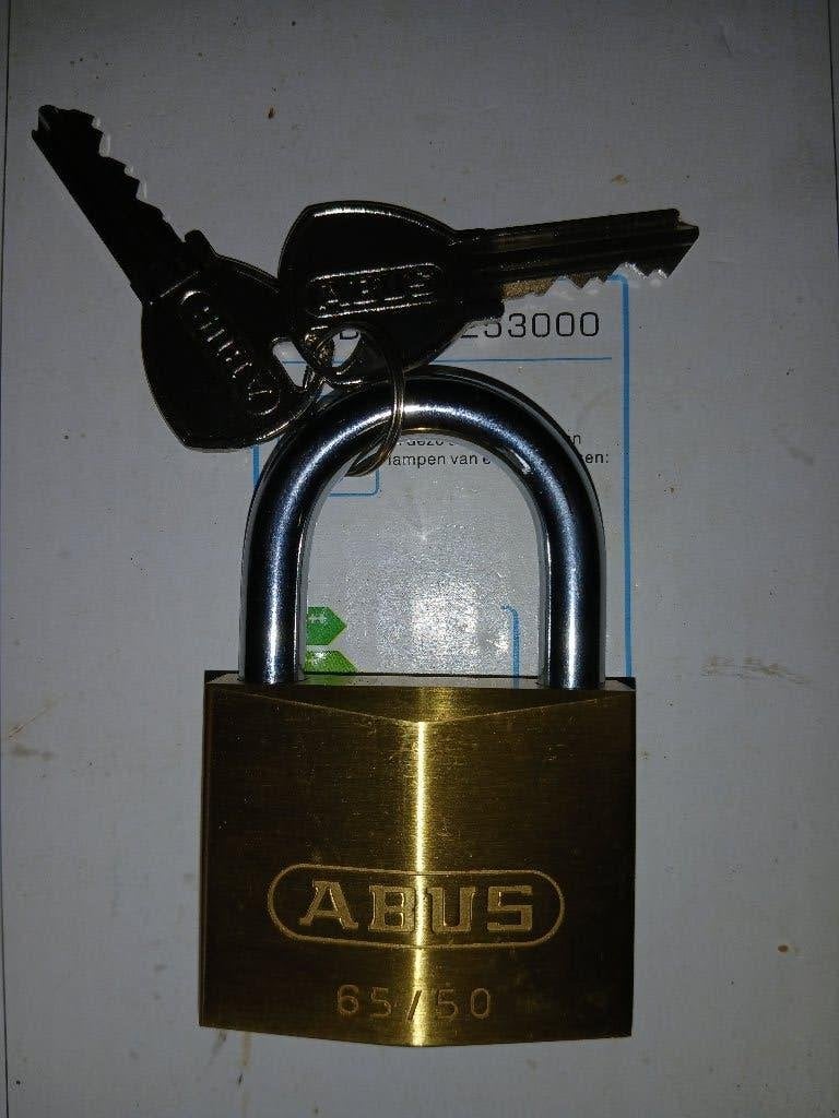 Abus hangslot 65/50, Ophalen of Verzenden, Nieuw, Koper of Messing, Slot