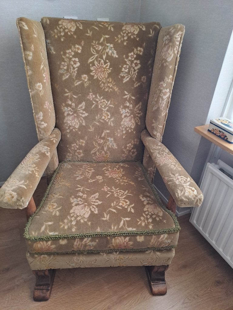 Leuke brocante oude oorstoel in mooie staat., Ophalen