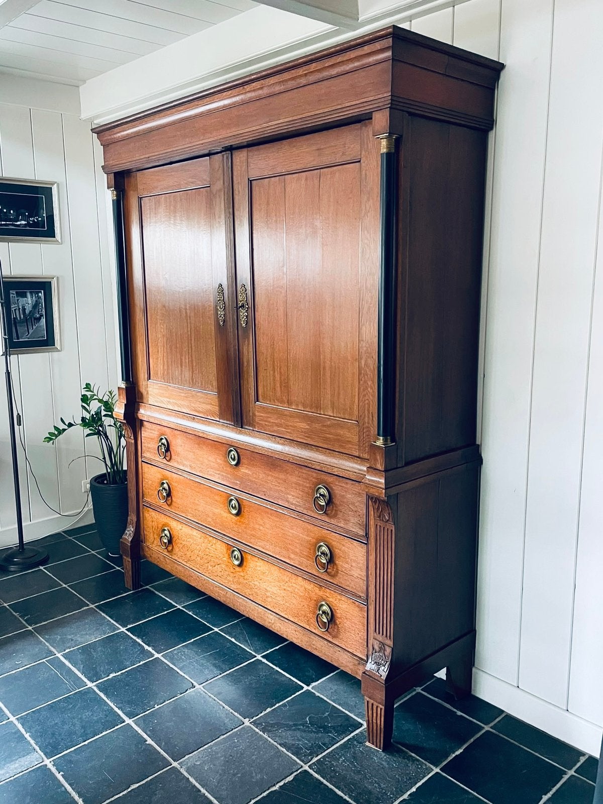 Kabinet Kast, Ophalen