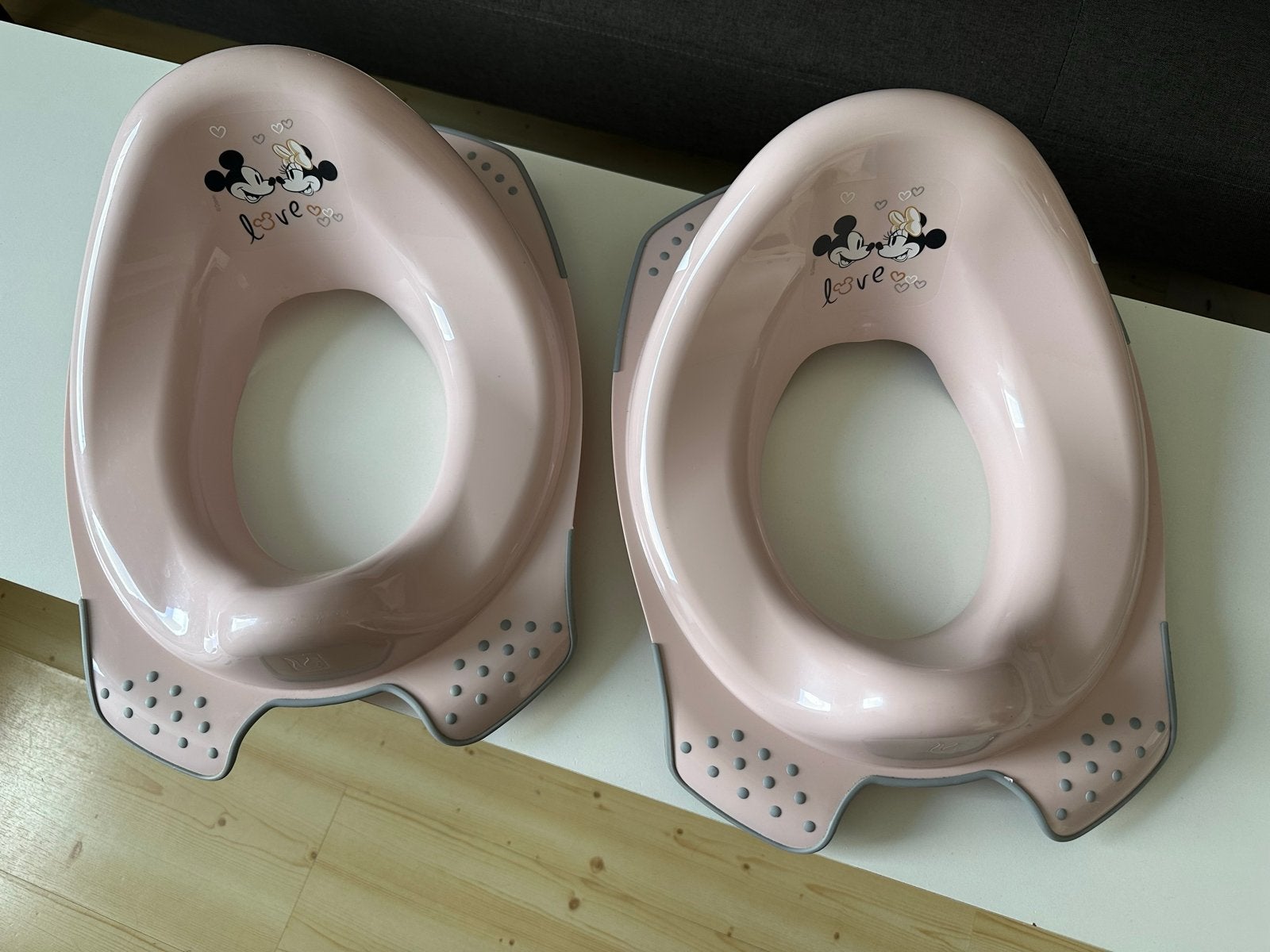 2 Minnie Mouse Toiletverkleiners - Roze, Ophalen, Zo goed als nieuw
