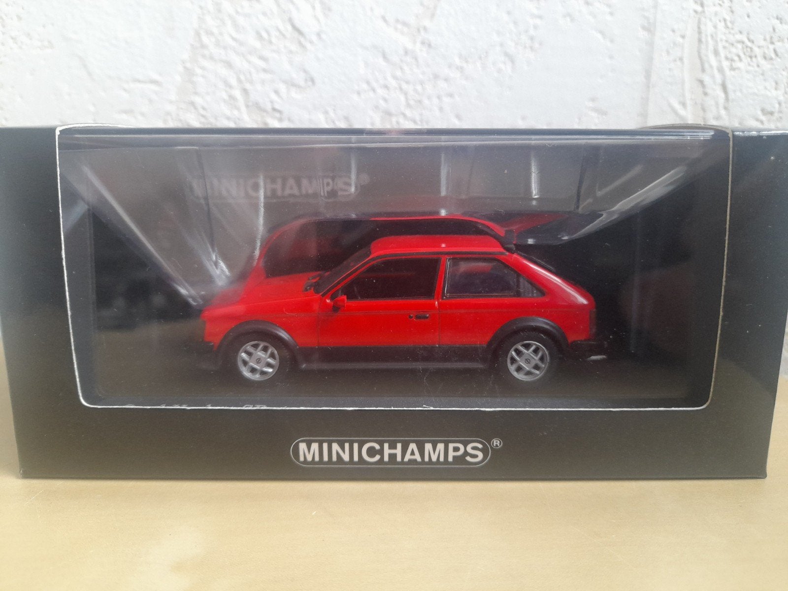 Opel Kadett D Sr Red 1979 Minichamps 1:43 (incl ovp), Hobby en Vrije tijd, Modelauto's | 1:43, Ophalen of Verzenden, Zo goed als nieuw