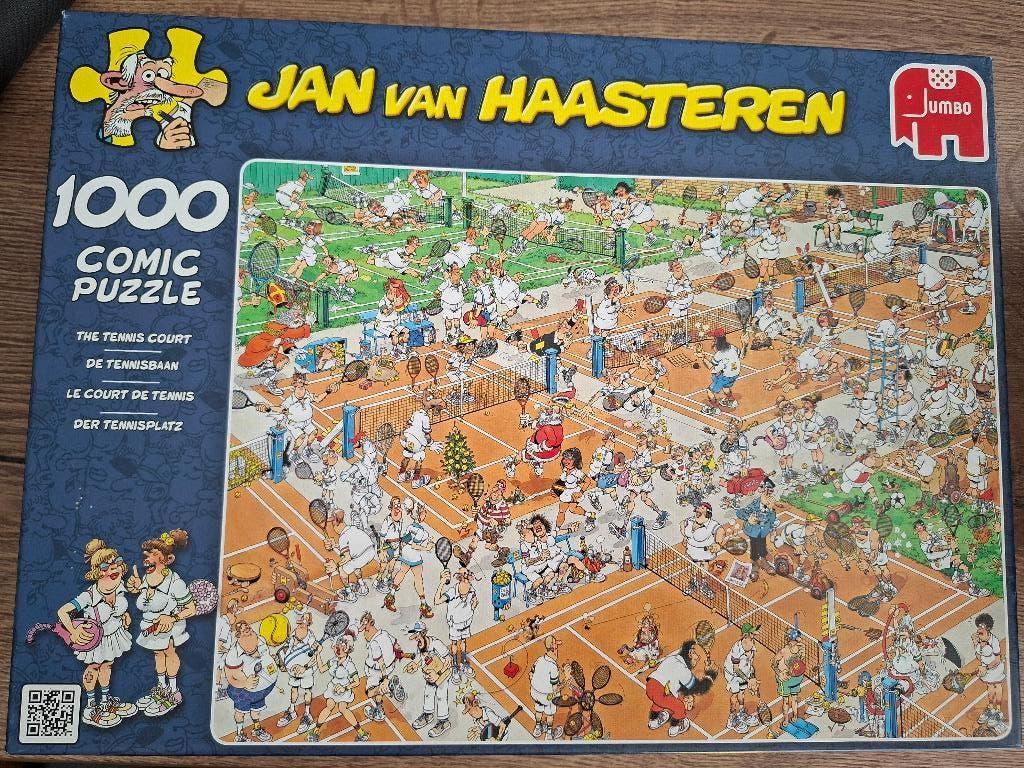 Jan van Haasteren - De Tennisbaan (1000 stukjes), Ophalen of Verzenden, 500 t/m 1500 stukjes, Gebruikt, Legpuzzel