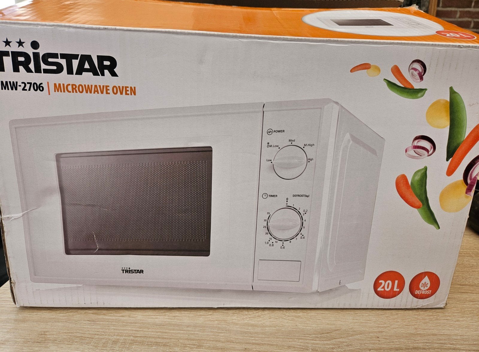 Tristar MW-2706 Magnetron - zgan, Minder dan 45 cm, Ophalen of Verzenden, Draaiplateau, Vrijstaand