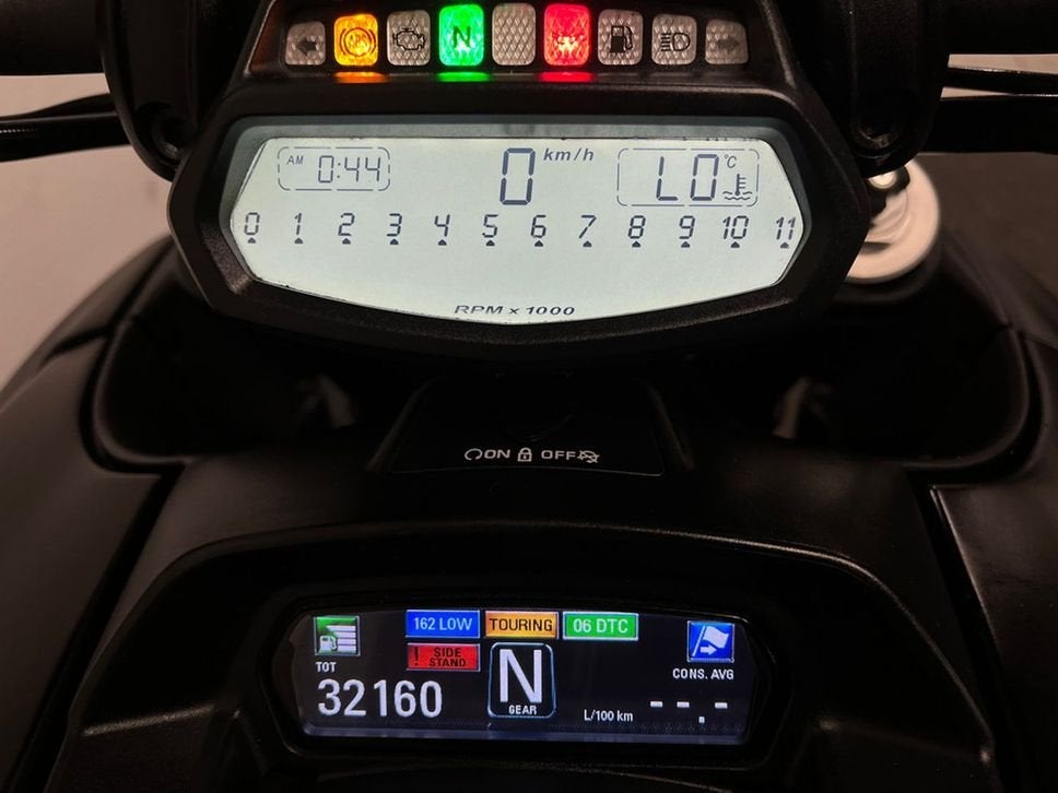Ducati DIAVEL (bj 2026), 2 cilinders, Motorrijbewijs A, Bedrijf, Onbekend