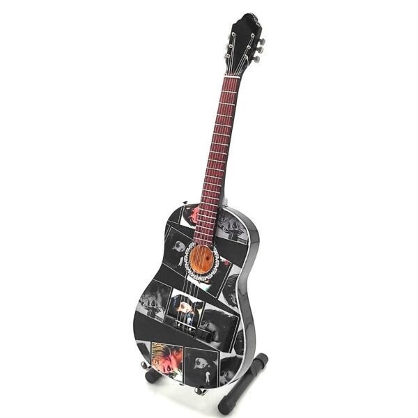 The Beatles foto collage  miniatuur gitaar 25cm mini guitar, Info@deconoord.nl, Deco Noord, Nieuw, Ophalen of Verzenden