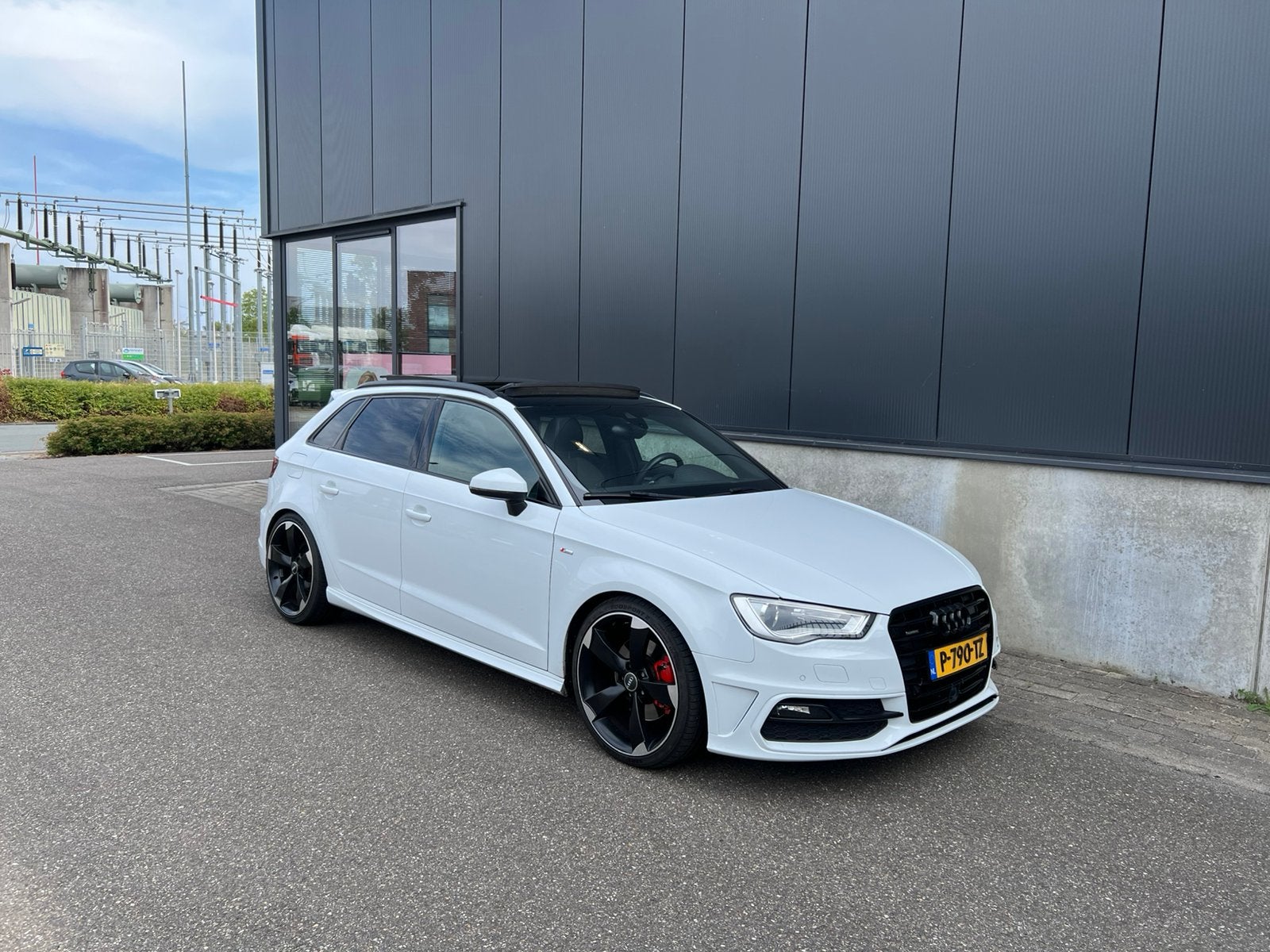 Audi A3 2.0 TDI 135KW SB Quattro AUT 2013 Wit, Auto's, 1800 kg, 4 cilinders, Wit, Bedrijf