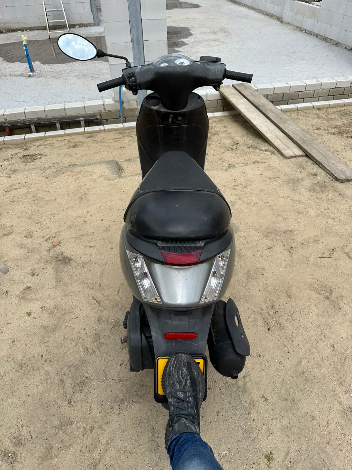 Piaggio zip 4t 50cc, Fietsen en Brommers, Scooters | Piaggio, Ophalen, Zo goed als nieuw, Benzine, Zip