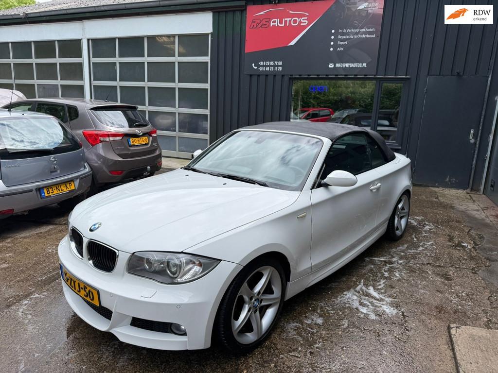 BMW 1-serie Cabrio 118i M-pakket, Achterwielaandrijving, Cabriolet, 4 stoelen, Wit