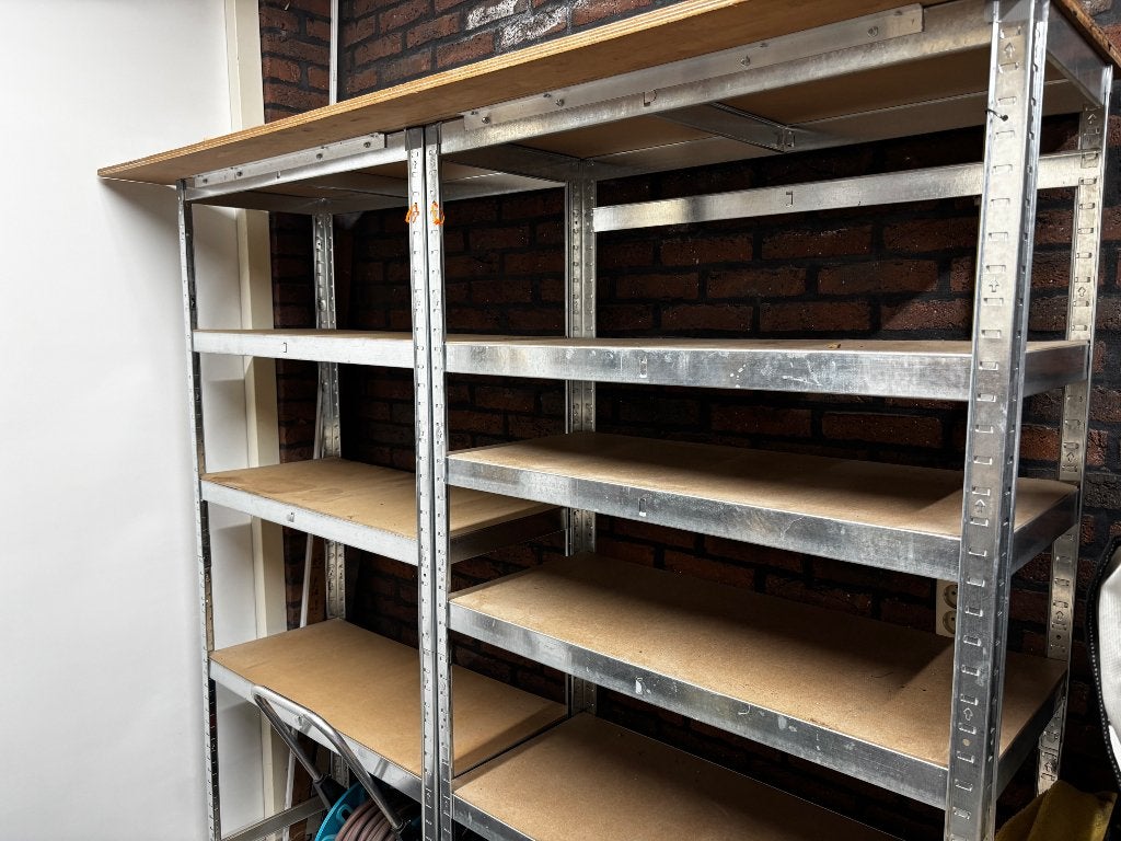 stellingkast, Ophalen, Gebruikt