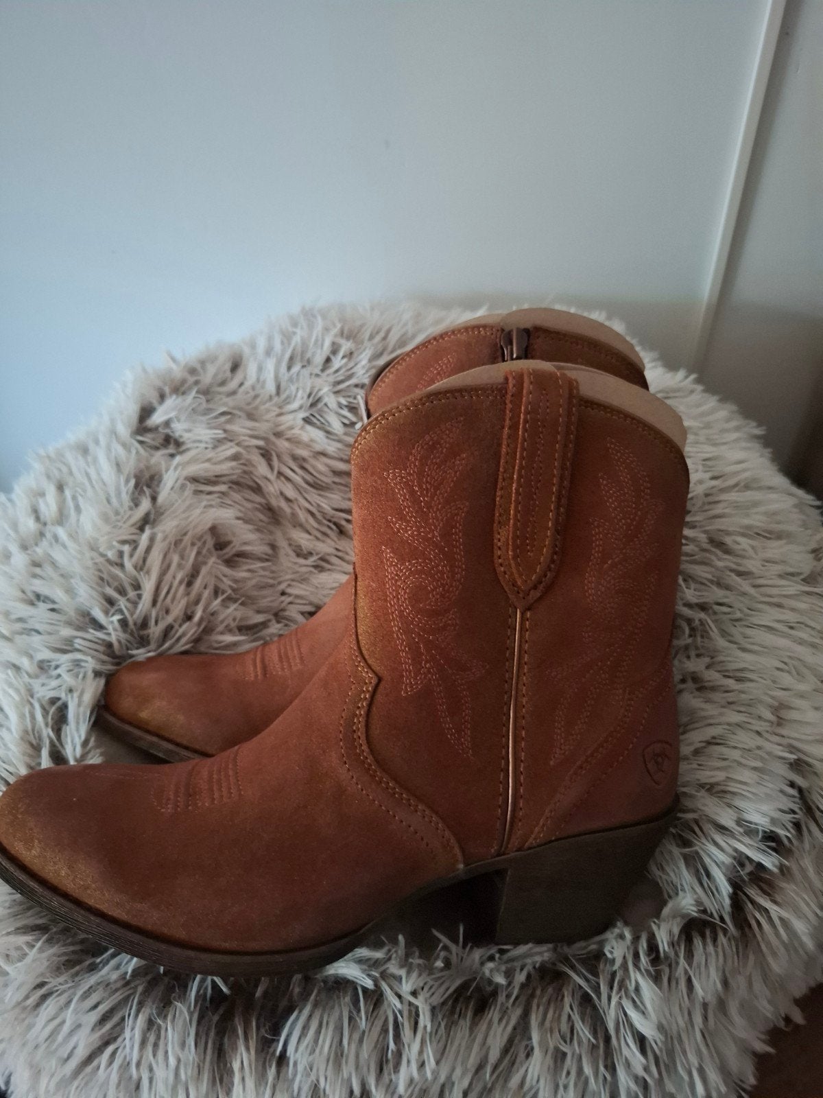 Ariat laarzen 41,5 nieuw in verpakking, Dieren en Toebehoren, Paardrijkleding, Ariat. com, Dressuur, Ariat, Nieuw